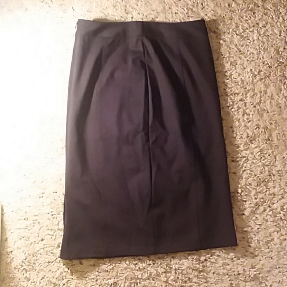 Black pencil skirt - Picture 2 of 2